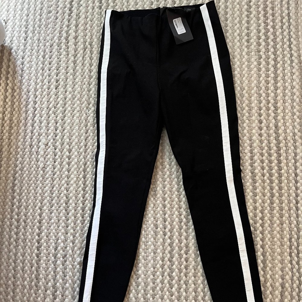 Rag and Bone, Size 4, Black and White